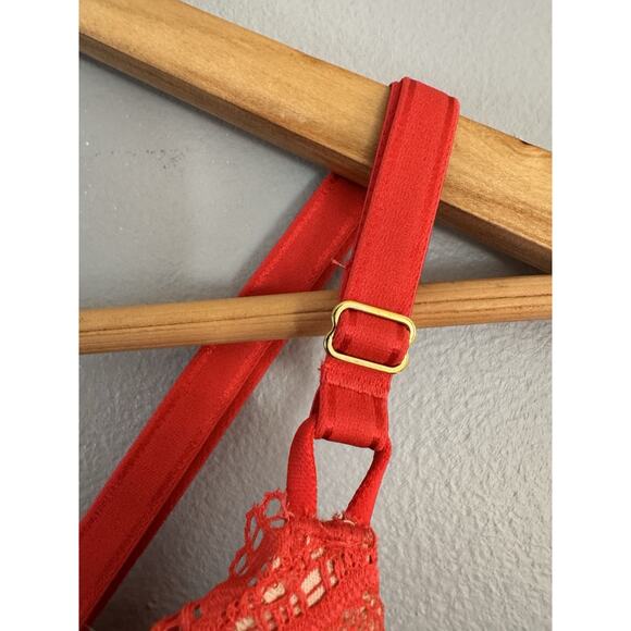 NWT Soma Embraceable Front Clasp Red Vamp Lace Push Up Bra Size 34D - Picture 4 of 7